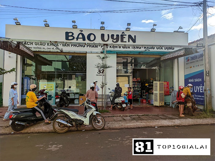 Nhà sách Bảo Hân