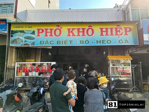 Phở khô Hiệp