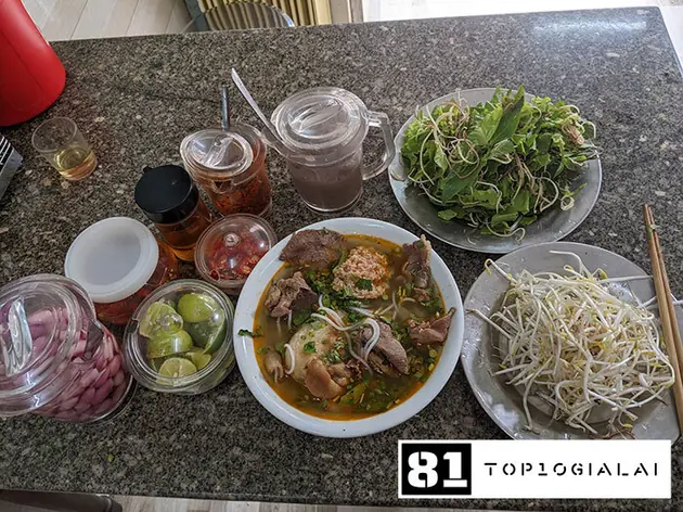 Bún bò ba dinh gia lai