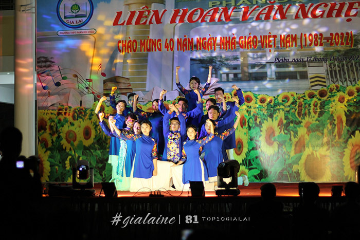 Văn nghệ 20/11 THPT Phan Bội Châu, TP. Pleiku