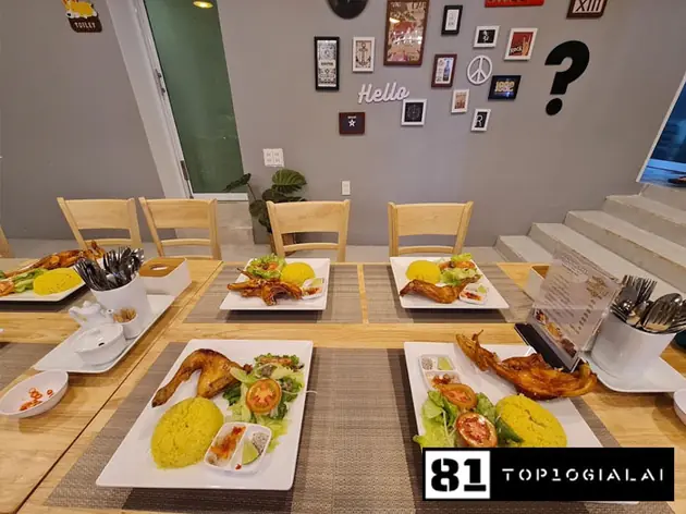 Cơm gà Hưng Phát Gia Lai