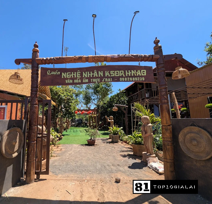 Gà nướng cơm lam Ksor Hnao