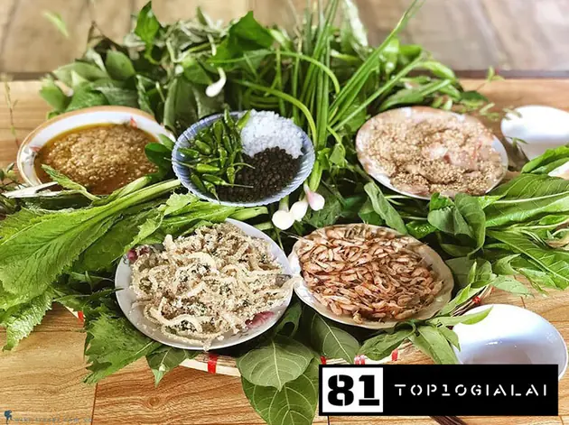 Lẩu lá rừng Gia Lai