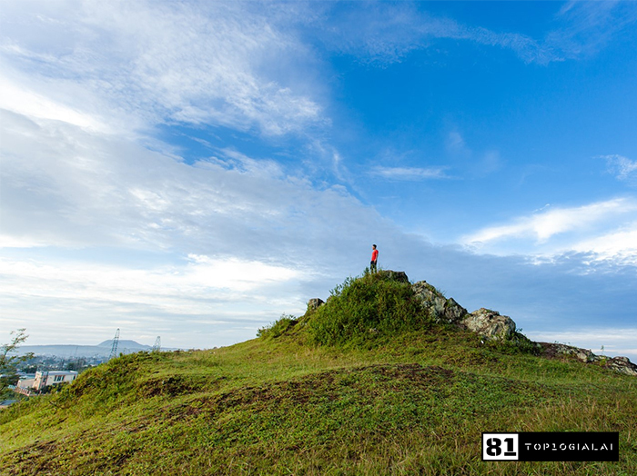 Du Lịch Gia Lai - Núi Đá