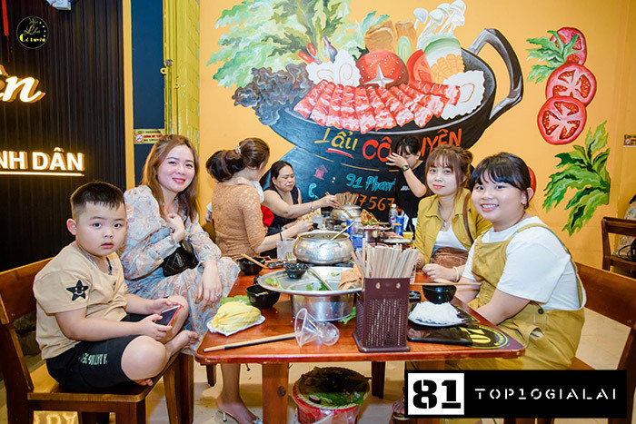 Không gian quán cô Duyên