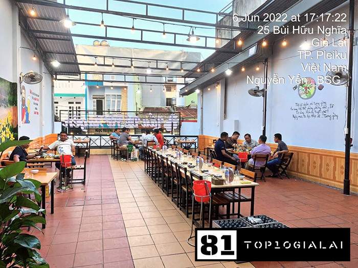 Không gian quán ăn