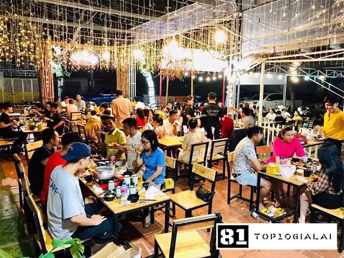 Không gian tại Lẩu Hơi Quán