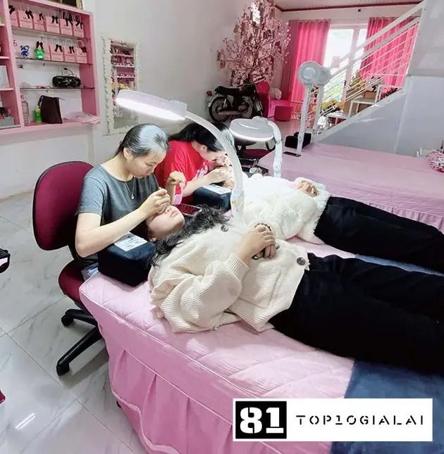 Không gian Giang Nhu Quỳnh