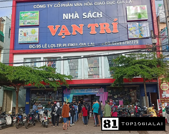 Nhà sách Vạn Trí Gia Lai