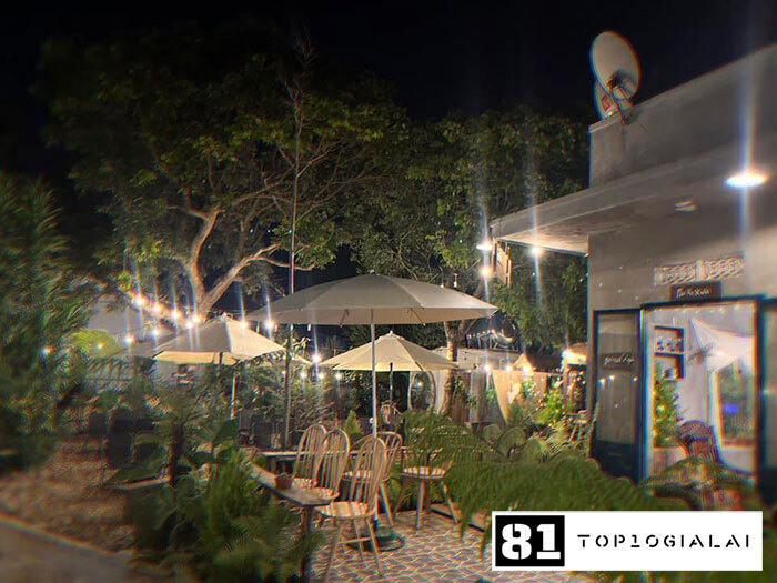 Tiệm Cà Phê Tháng Tư Pleiku