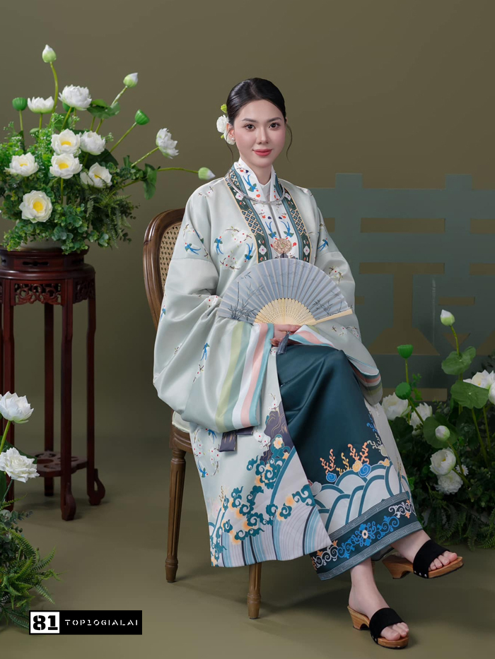 Thuê váy cưới Gia Lai - Linh House