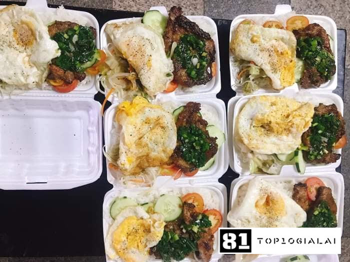 Quán cơm Long phụng