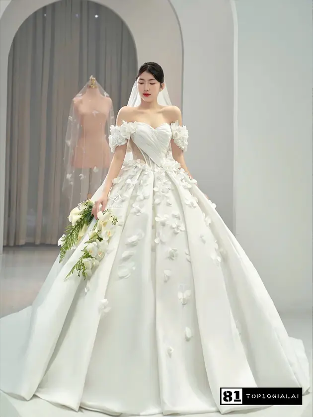 Thuê váy cưới - Tiny Trần