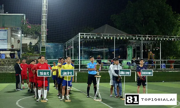 Sân ánh sáng pleiku