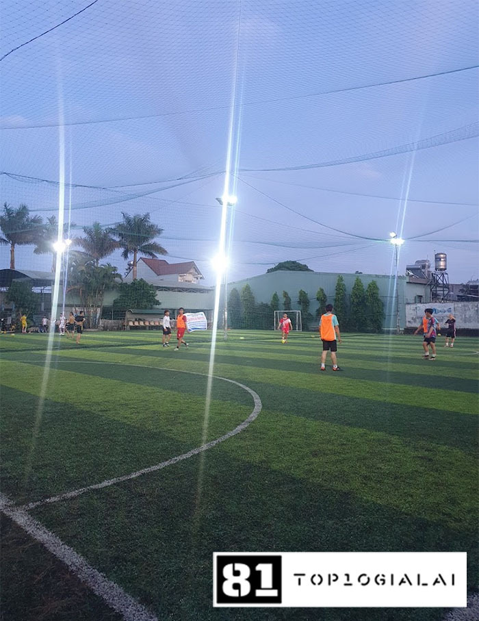 Sân bóng đá mini Hưng Phú