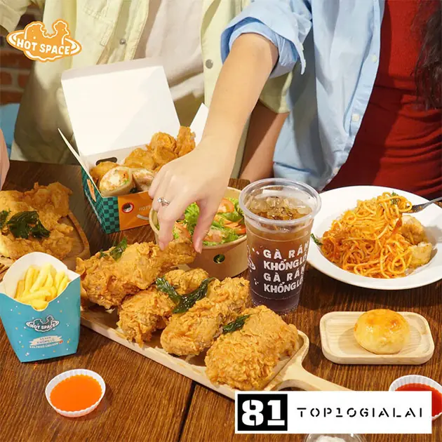 Gà rán Hot Space Chicken gia lai
